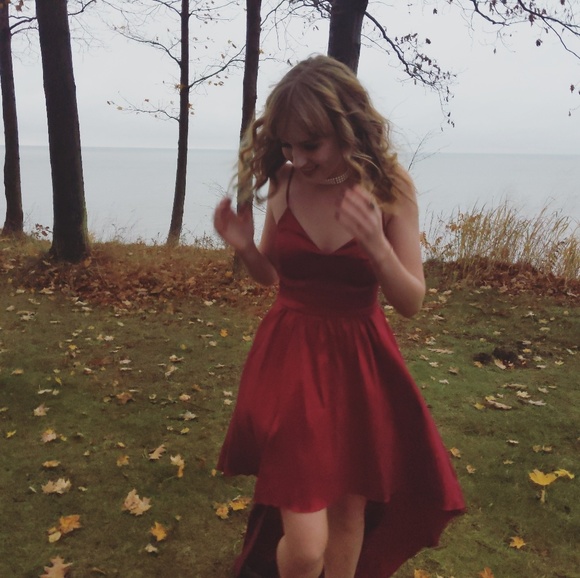 Homecoming / prom gown - Picture 2 of 2